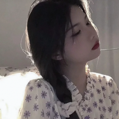 超火的ins女生头像合集，13张高清图直接存