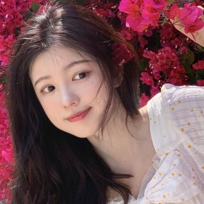 17张真实感拉满的女生真人头像合集