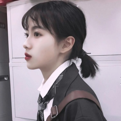 颜值气质双双在线！9张高清气质女生微信头像