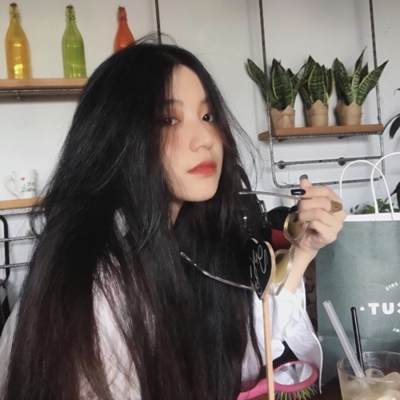 这里是来自小脸头像网的15张精选优质女生高清个性头像合集