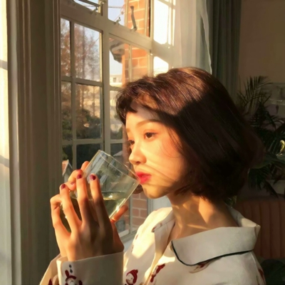 36张港味霸气女生头像 高清新潮的复古港风女头合集