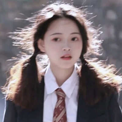 13张温柔干净的女生真人头像分享