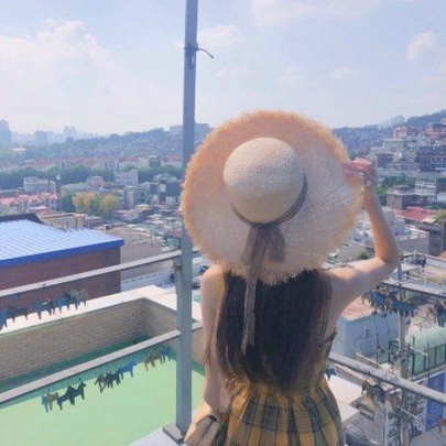 10张氛围感拉满！女生唯美侧脸夕阳头像合集