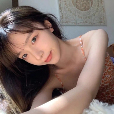 高清酷飒女生头像合集 共20张