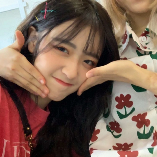 12张真人双人闺蜜头像 高清好看的闺蜜头像合集