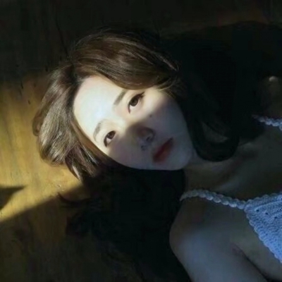 11张清冷感拉满！高冷女生孤独眼神尽显颓废头像合集