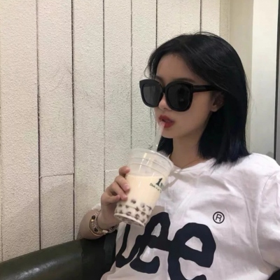 小红书热门温柔小清新女生头像 18张合集