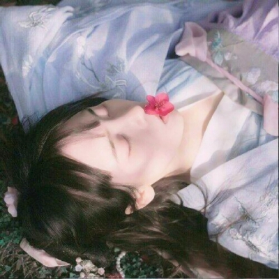 16张高清清新古风真人女生头像，氛围感拉满直接拿捏