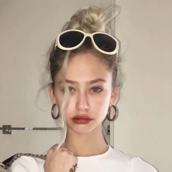 18张超仙欧美小姐姐头像 高清好看直接存