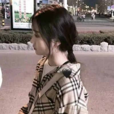 36张高清伤感漂亮女生头像 失恋氛围感拉满