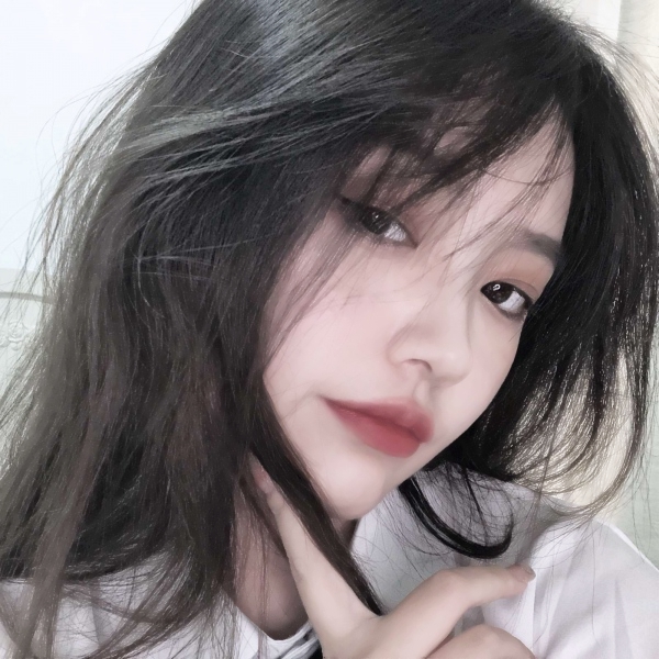 15张超清可爱女网红正脸头像 适合当头像的女生正脸照