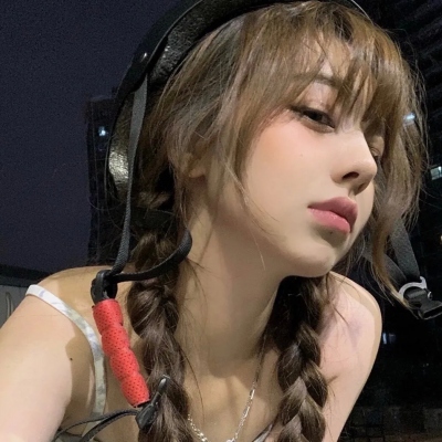 最新女生QQ头像来啦！10张潮流真人高清图直接存