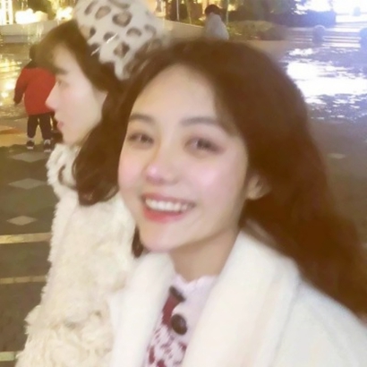 酷系女生头像来啦！32张高清个性酷酷的女生头像合集