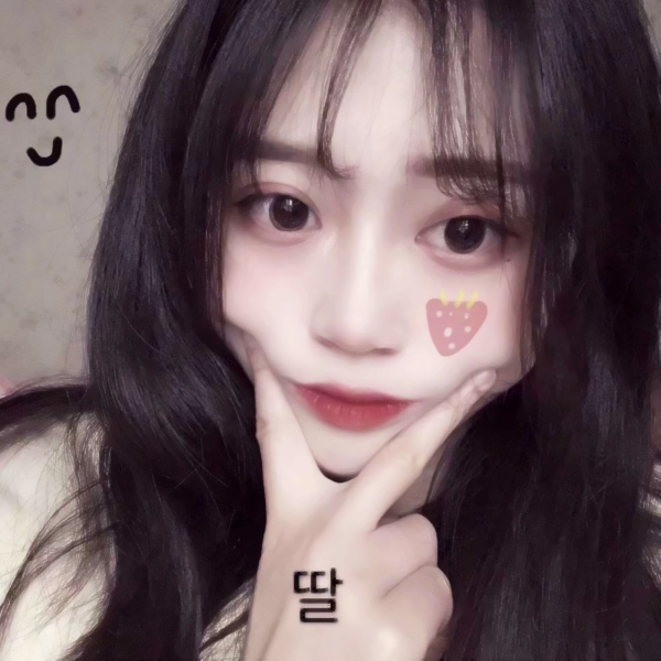 36张高清韩系清新女生真人头像 氛围感拉满的时尚头像合集