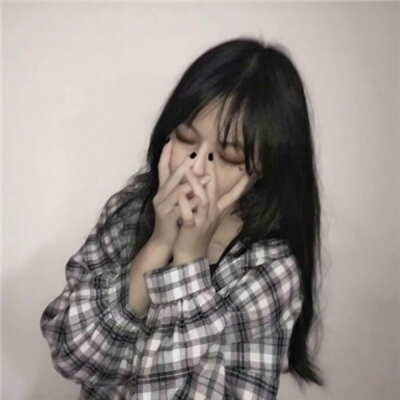 18张高清超酷ins风女生头像 个性感直接拉满