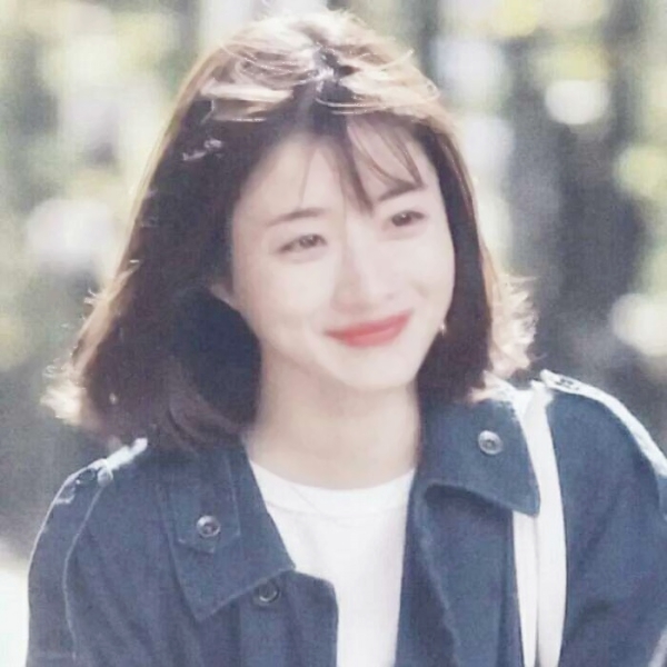 快手女生清晰头像合集 34张草莓系小仙女风格头像