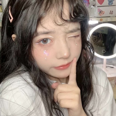 12张氛围感拉满的干净女生高级感头像