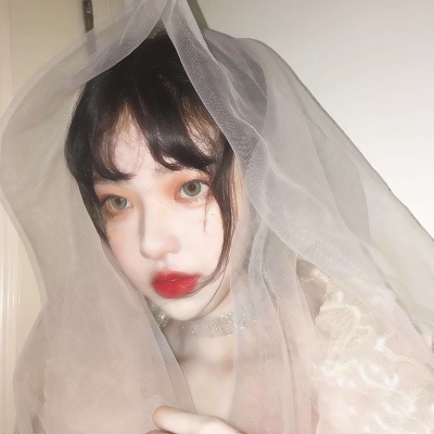 18张高清婚纱系女生头像 唯美精致氛围感拉满
