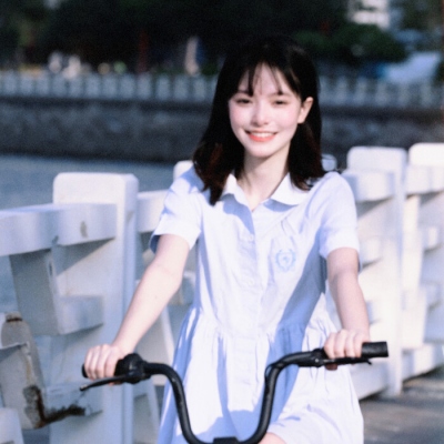 9张干净清新的女生简约微信头像，快收藏