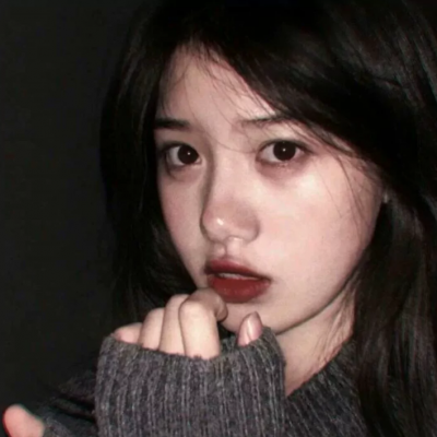 热门女生丧系头像合集 共15张