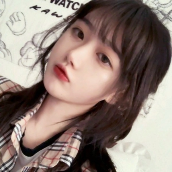 15张超清可爱女网红正脸头像 适合当头像的女生正脸照