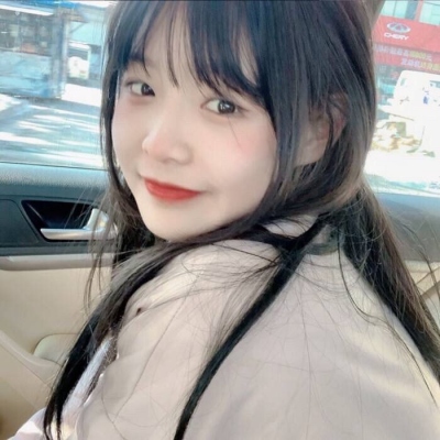 干净清纯气质女生微信头像 共9张