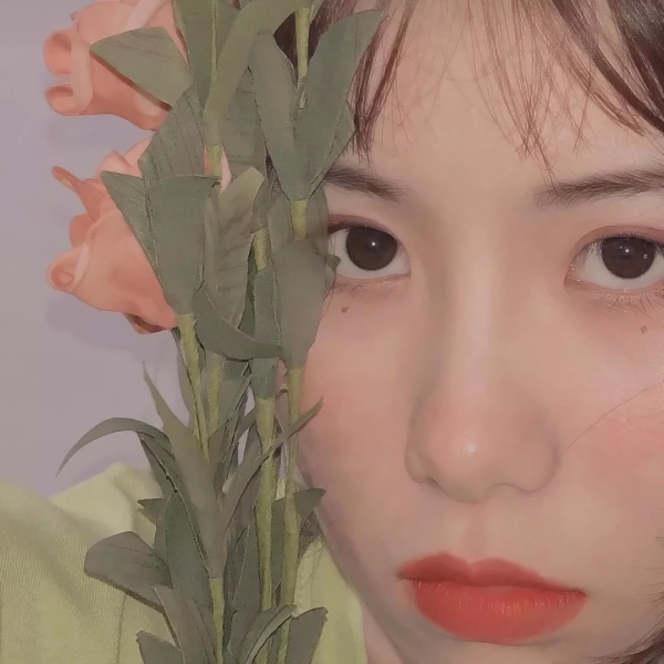 18张超清唯美清新女生部位头像合集