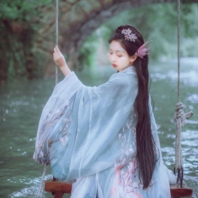 12张高清古风真人女子头像 美得让人移不开眼