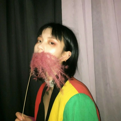 17张高清优质女生微信头像合集