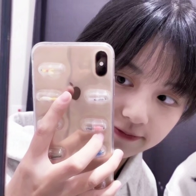 25款女生霸气遮脸头像 用手机挡脸超有范儿