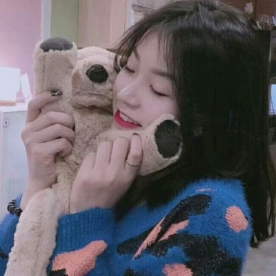 13张温柔干净的女生真人头像分享