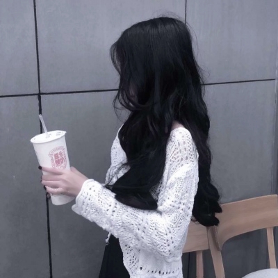 女生头像下半身霸气不露脸！23张高清新潮半身头像合集