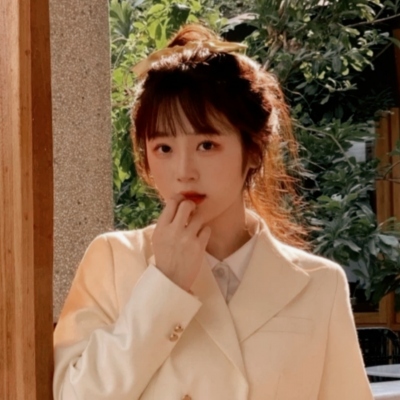 16张清新优雅的女生微信头像合集