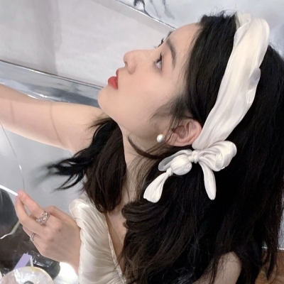 超火的微信女生头像来啦！这里有12张高清图可以用