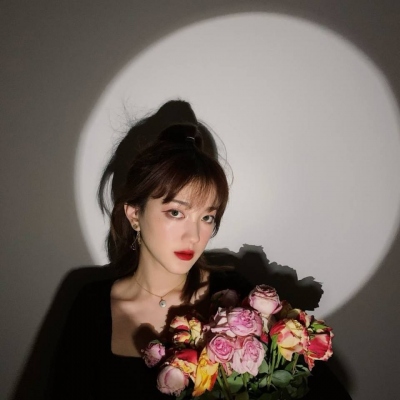 11张有气质又高级的女生头像图