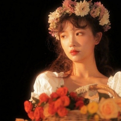 文艺复古风真人女生头像来啦 一共18张优质图