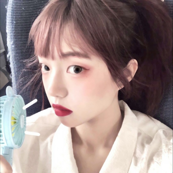 36张高清可爱微信女头 潮流女生头像合集