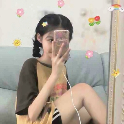 超火的带贴纸可爱女生头像合集 17张高清无水印