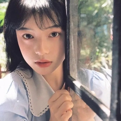 全网爆火的高清网红女生头像 10张合集