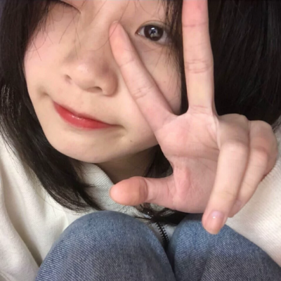 ins风格真人小姐姐头像合集 10张不同风格任你选