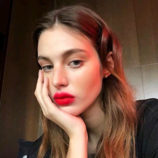 超酷又有型！22张高清欧美女生头像合集