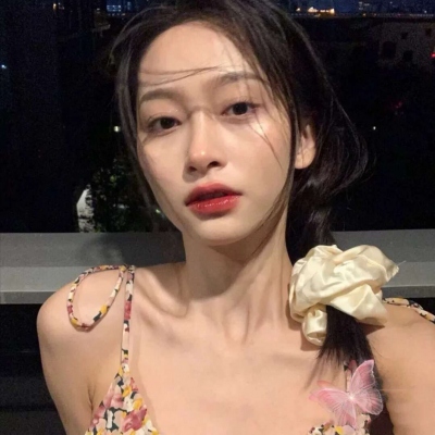 热门女生网红头像合集 14张高清漂亮图
