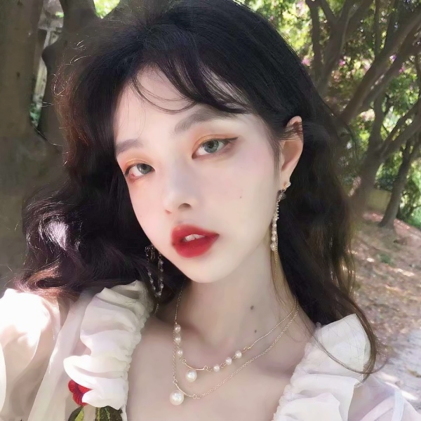 14张高清露脸御姐风闺蜜头像 好看又实用