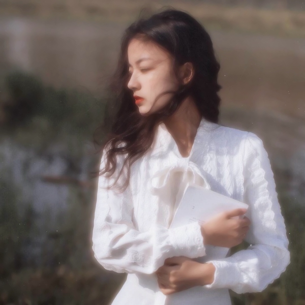 30张高清气质款微信头像 优雅有品位的女生头像合集