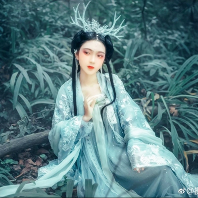 古风唯美意境真人女头像 21张高清古风真人女生头像合集