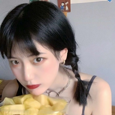 15张高清霸气女生头像网图 时尚网红款女生头像大图