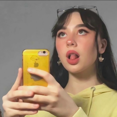 14张搞怪可爱高清欧美女生头像 直接存就能用