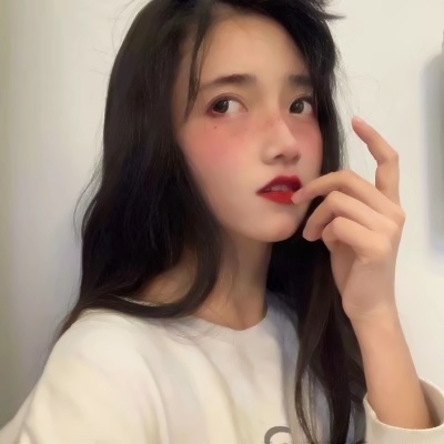 14张高清玩网风女生QQ头像 个性感拉满