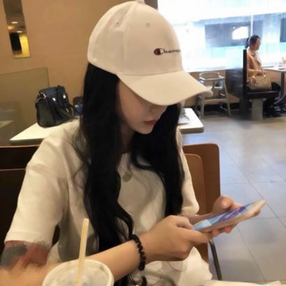 36张潮酷女生头像合集 高清好看又有个性