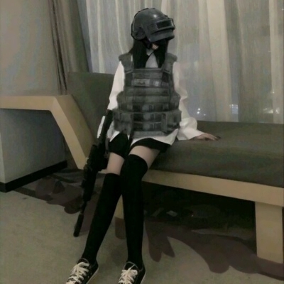 16张高清新款女生微信头像来啦 个性好看真人款直接存